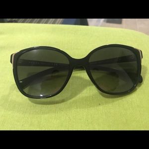 Women’s Prada sunglasses (late 2019/20 model)